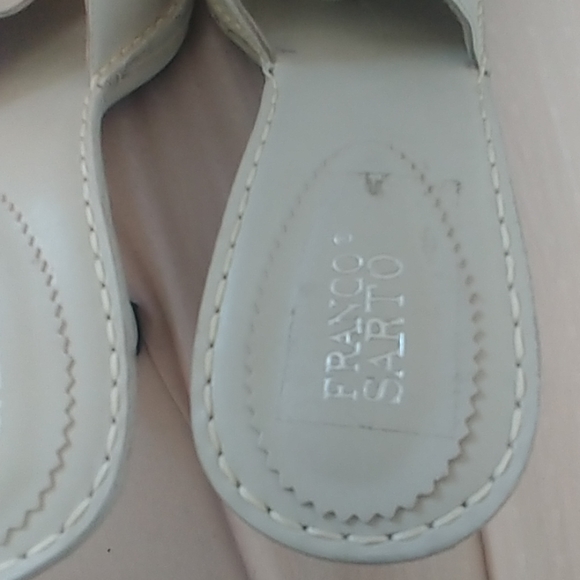 New 2" Off white slides 100%Leather - Picture 5 of 7
